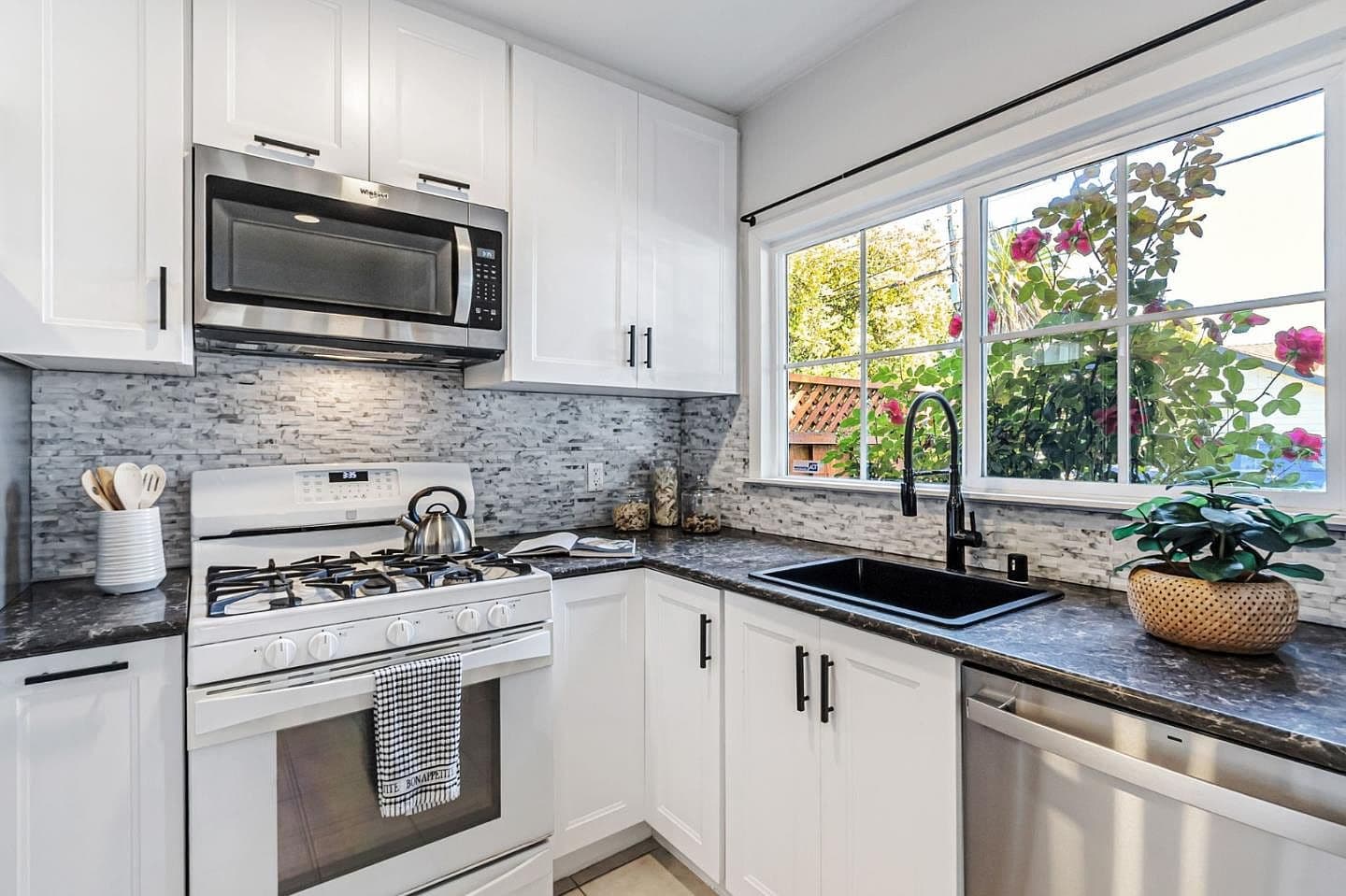 Dark Countertops