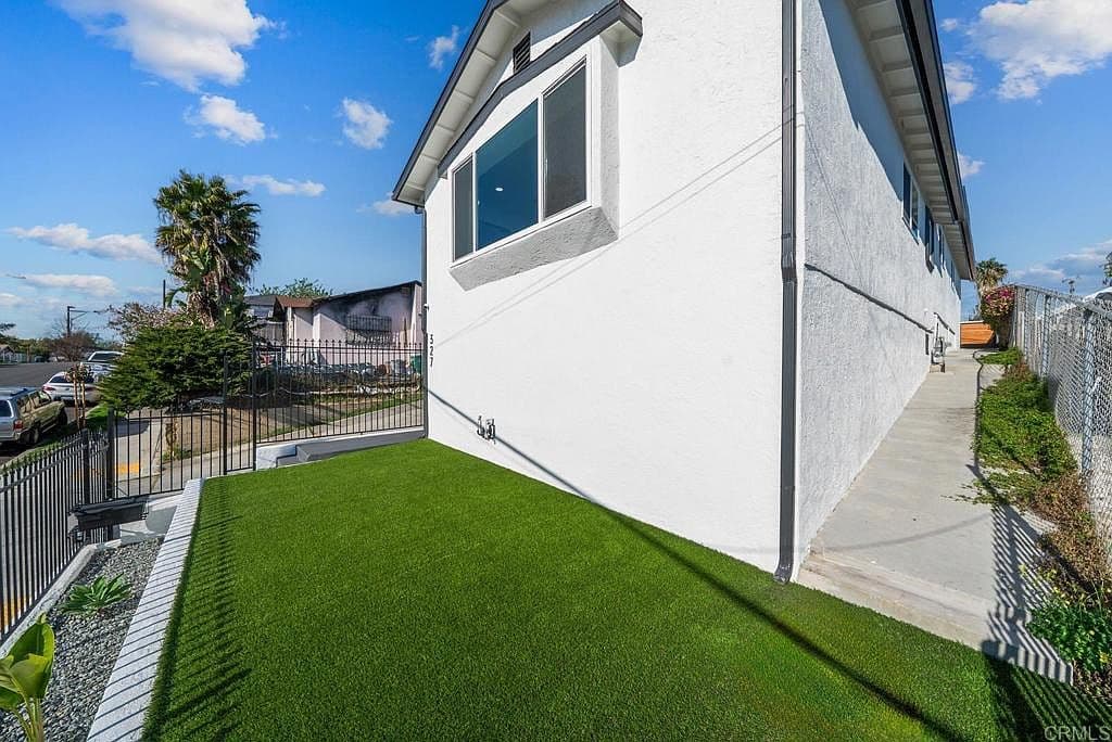 Artificial turf