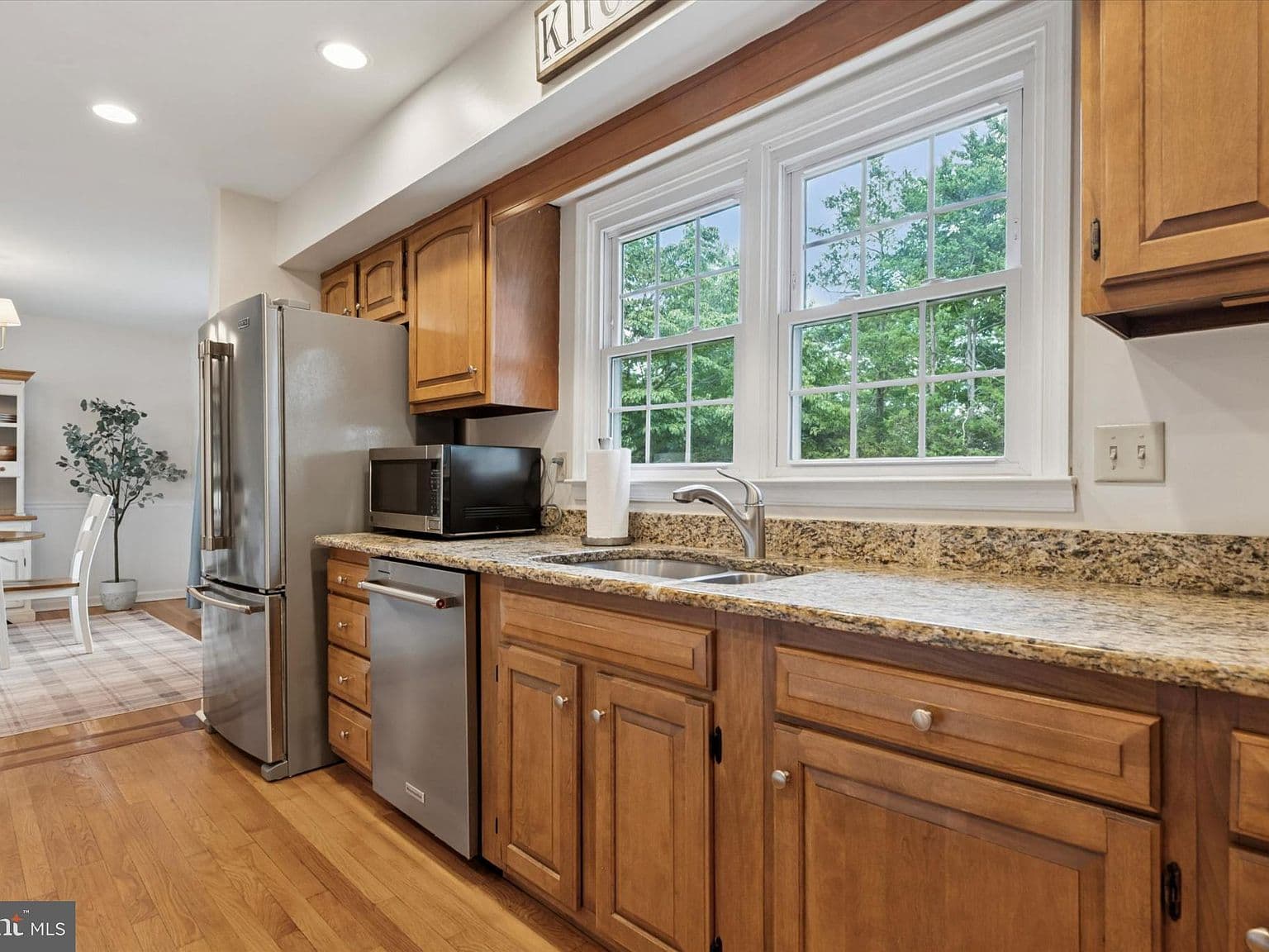 Dated Kitchen Cabinets