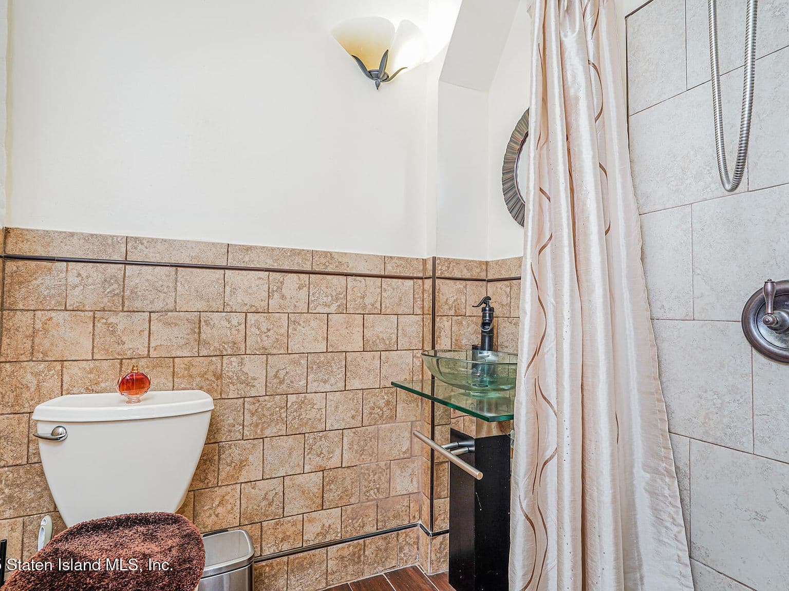 Dated Bathroom