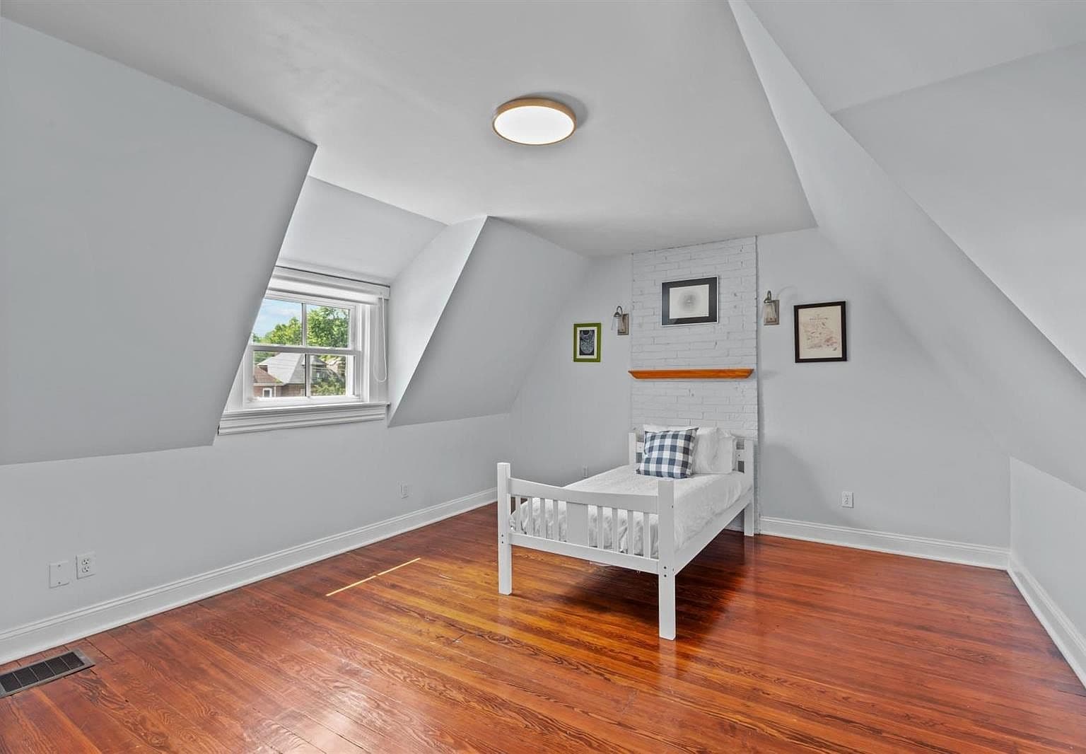 Attic Room Sloping Ceilings