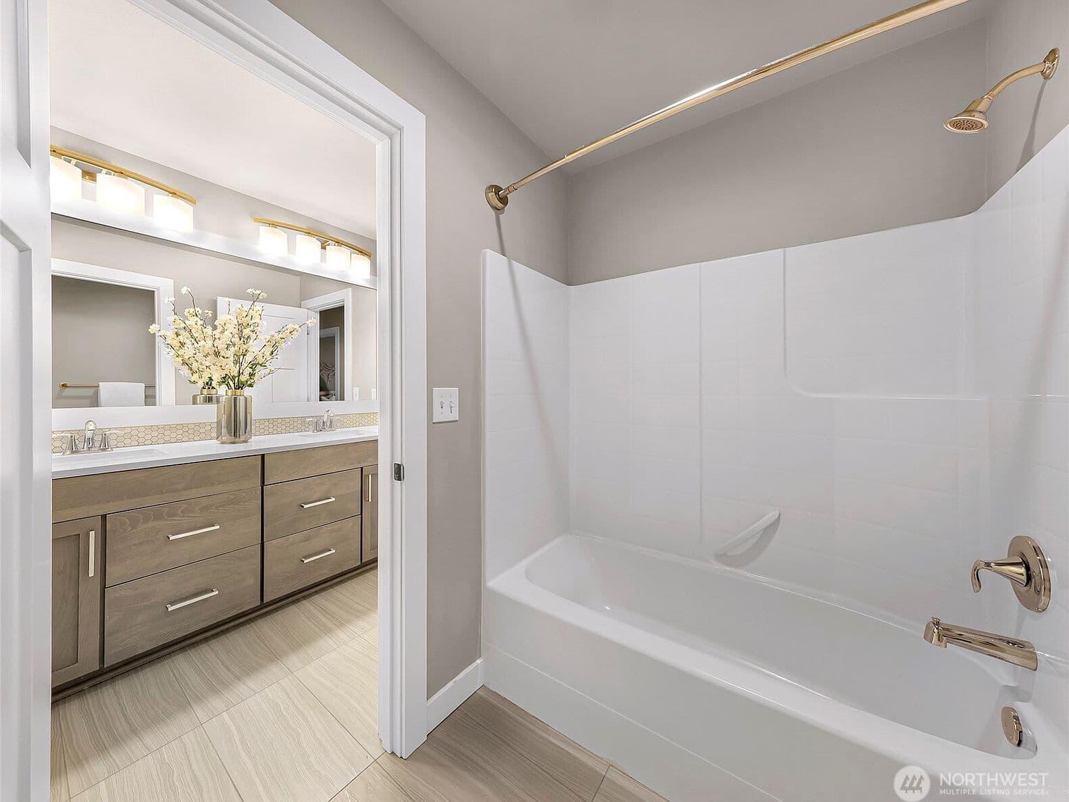 Basic Tub Surround