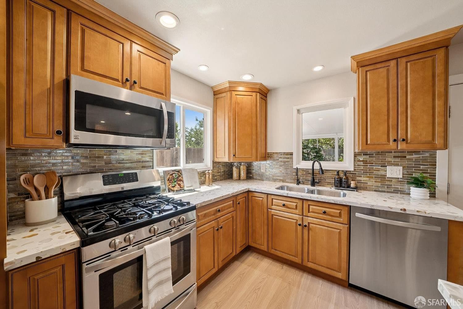 Dated Kitchen Cabinets