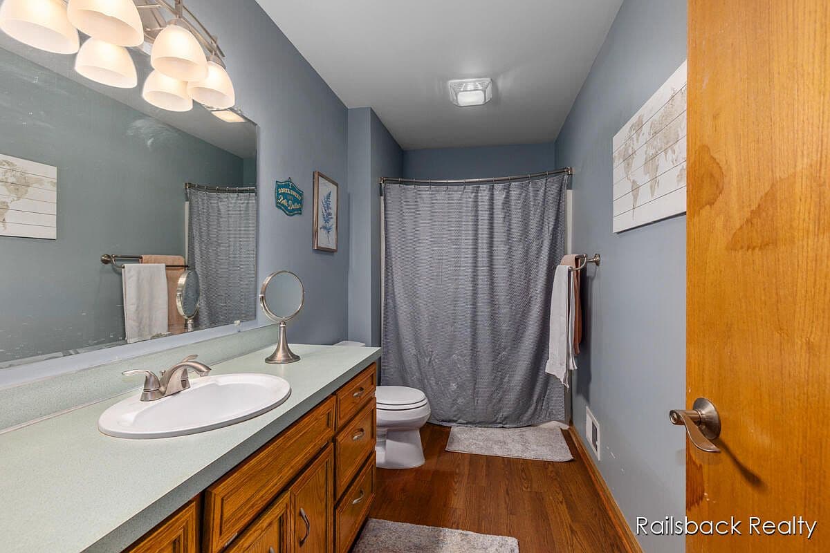 Outdated Bathroom