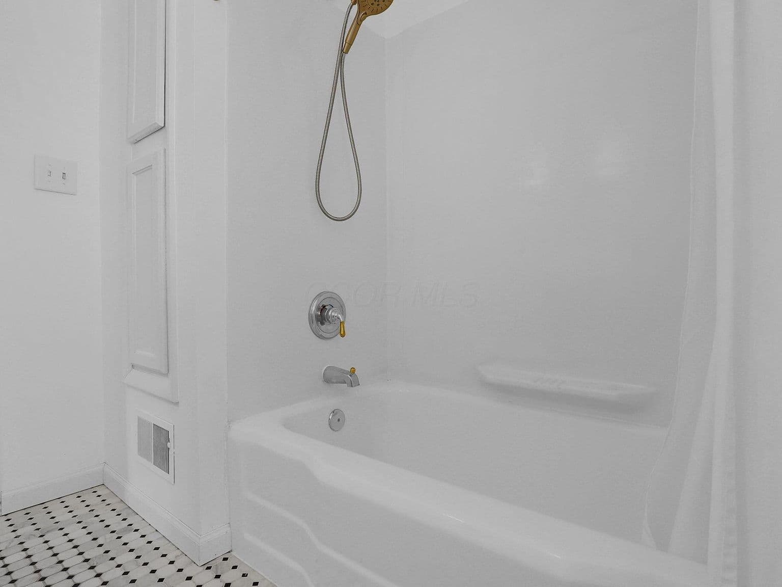 Dated Bathroom Fixtures